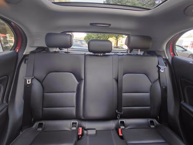 Mercedes-Benz GLA-Class - 15