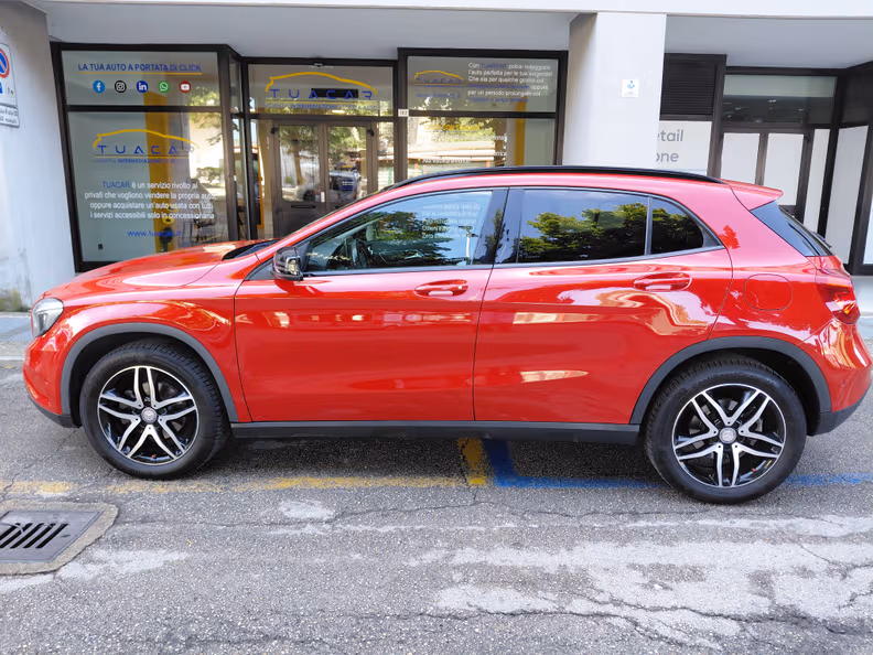Mercedes-Benz GLA-Class - 33