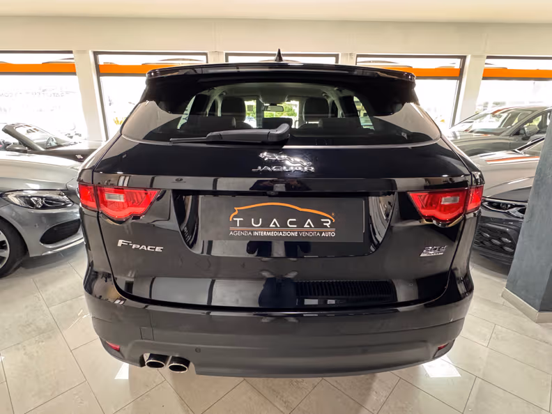 Jaguar F-Pace - 5