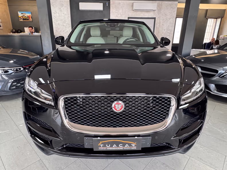 Jaguar F-Pace - 2