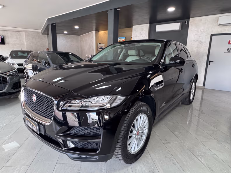 Jaguar F-Pace - 1