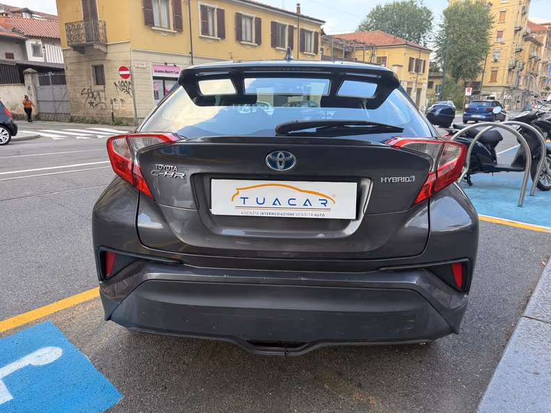 Toyota C-HR - 6