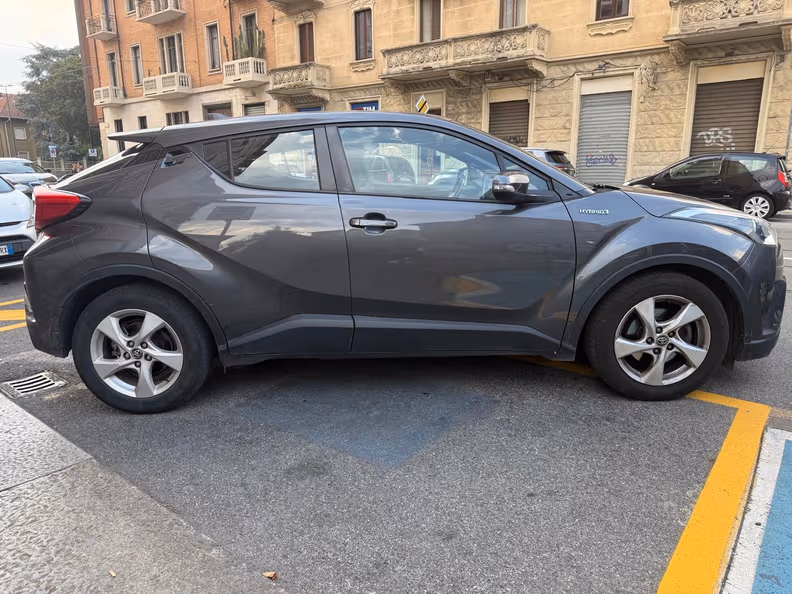 Toyota C-HR - 8