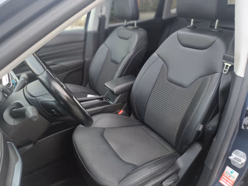 Jeep Compass - 16