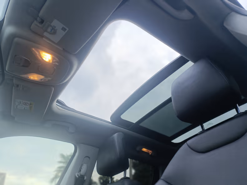 Jeep Compass - 33
