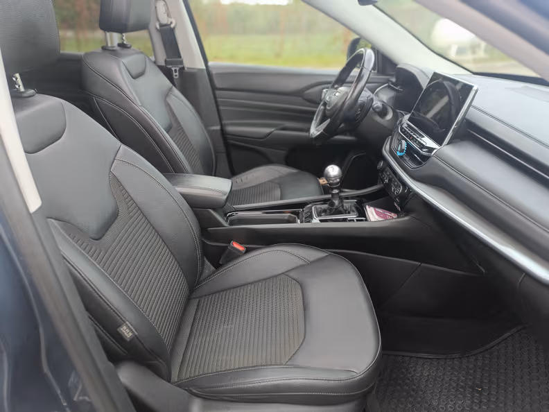 Jeep Compass - 10