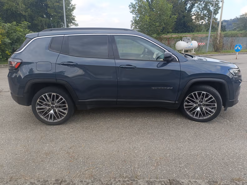 Jeep Compass - 4