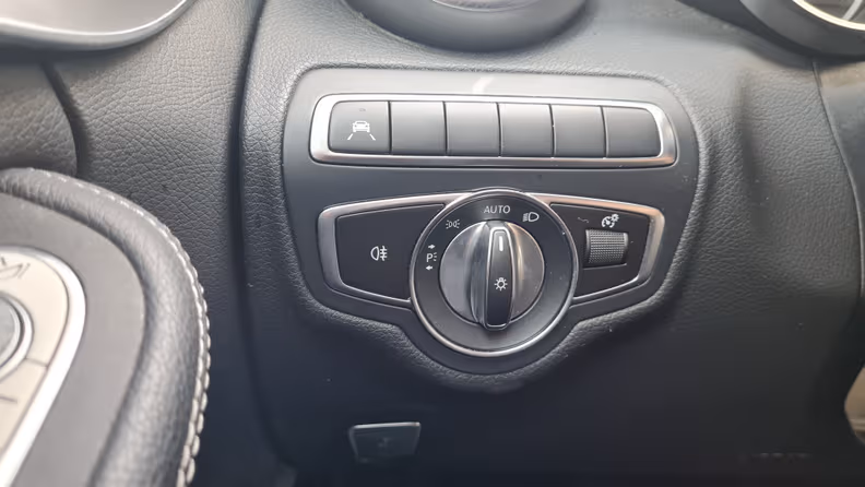 Mercedes-Benz C-Class - 32