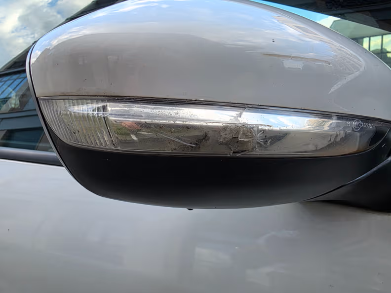 Peugeot 208 - 22
