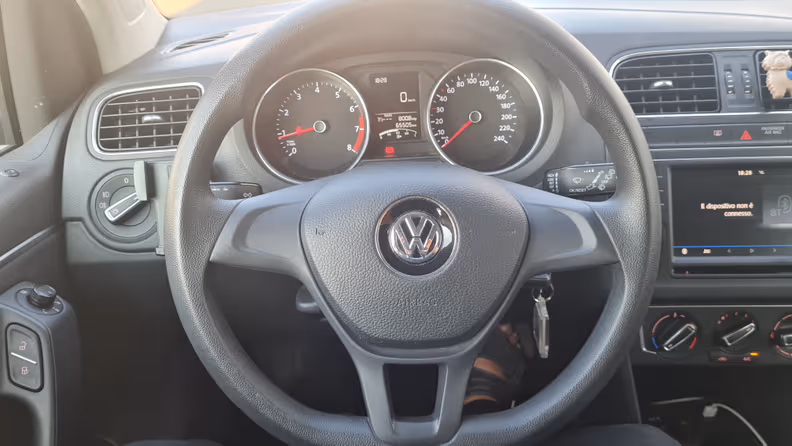 Volkswagen Polo - 25