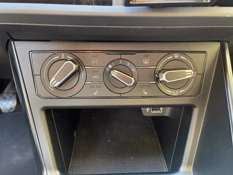 Volkswagen Polo - 17