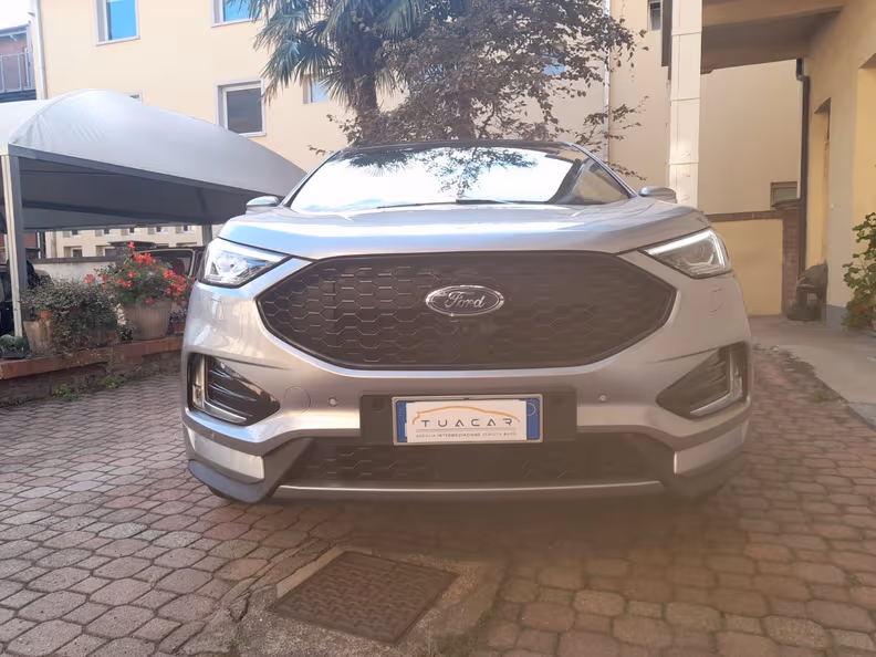 Ford Edge - 2