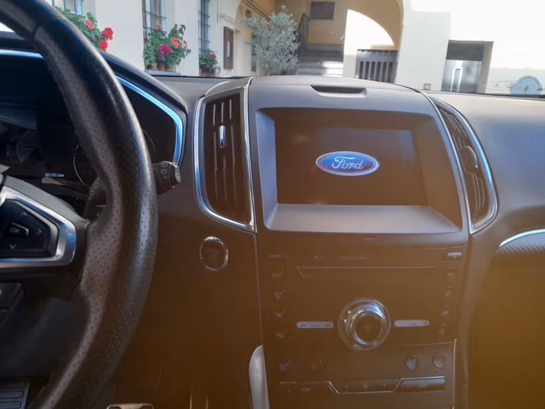 Ford Edge - 19