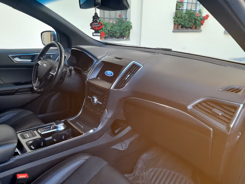 Ford Edge - 26