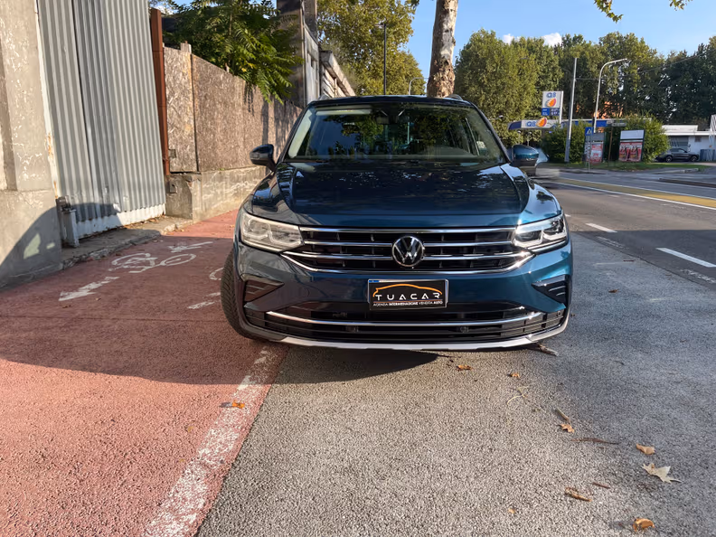 Volkswagen Tiguan - 2