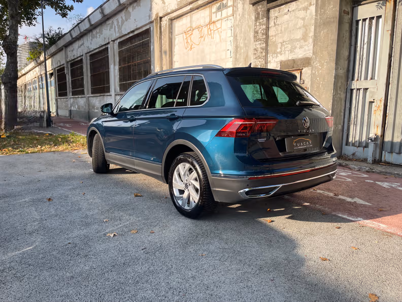 Volkswagen Tiguan - 5