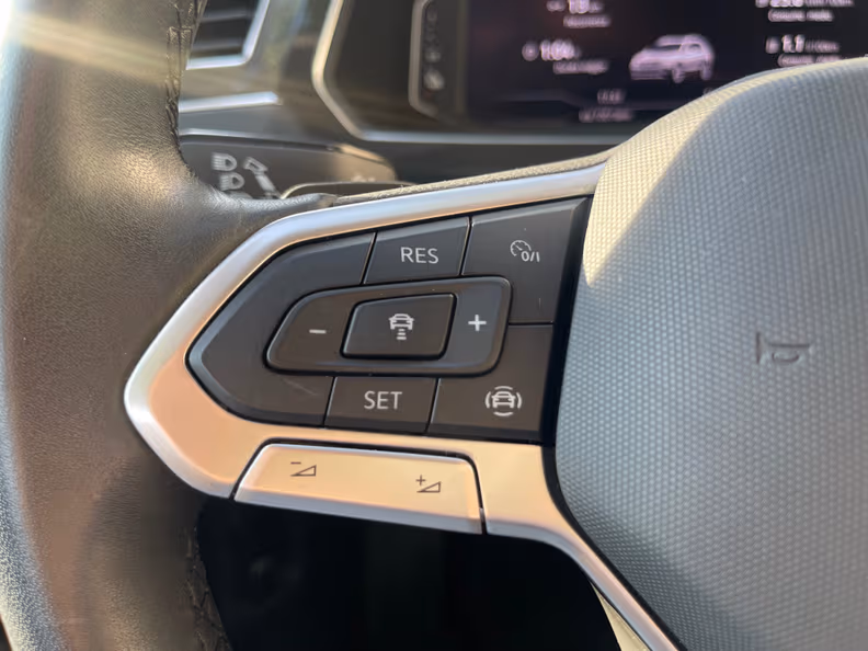 Volkswagen Tiguan - 15