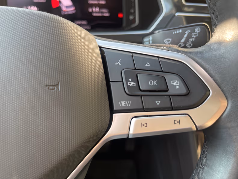 Volkswagen Tiguan - 16