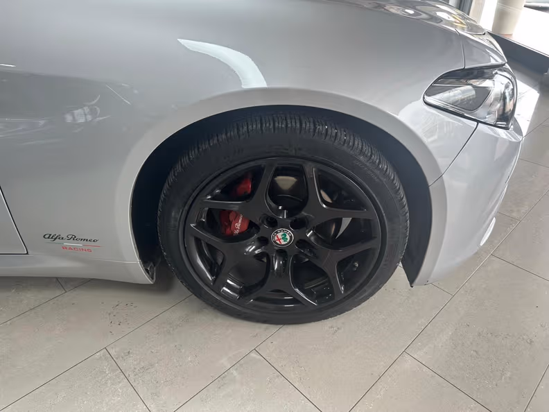 Alfa Romeo Giulia - 13