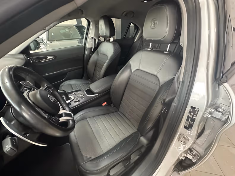 Alfa Romeo Giulia - 18