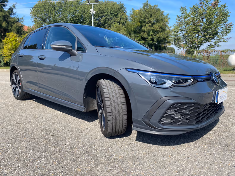 Volkswagen Golf - 3