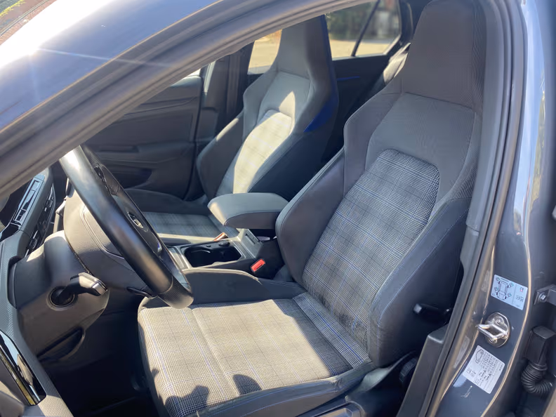 Volkswagen Golf - 42