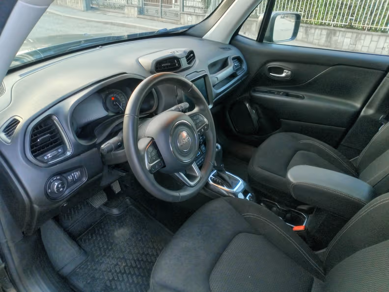 Jeep Renegade - 19