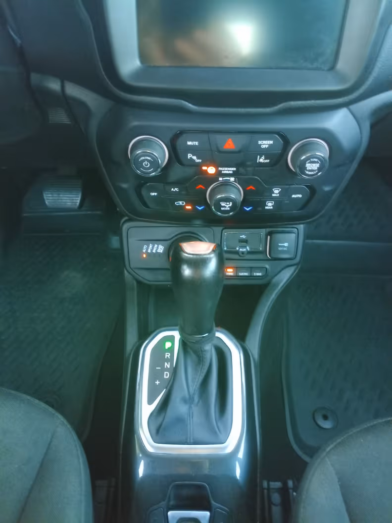 Jeep Renegade - 28