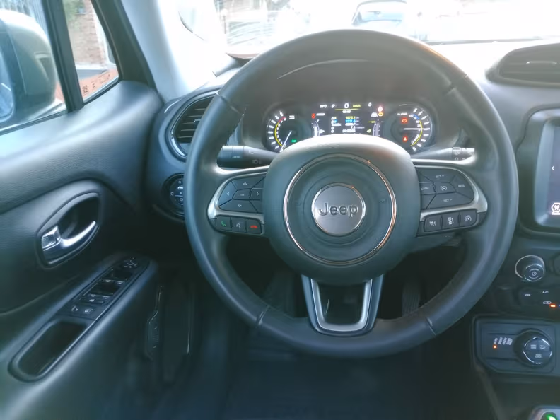 Jeep Renegade - 21