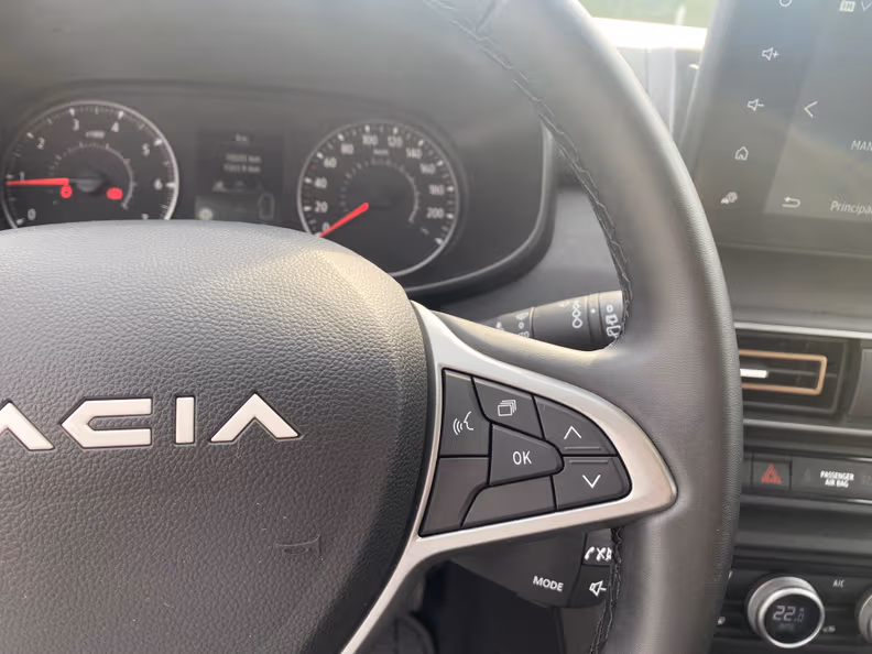 Dacia Sandero - 38