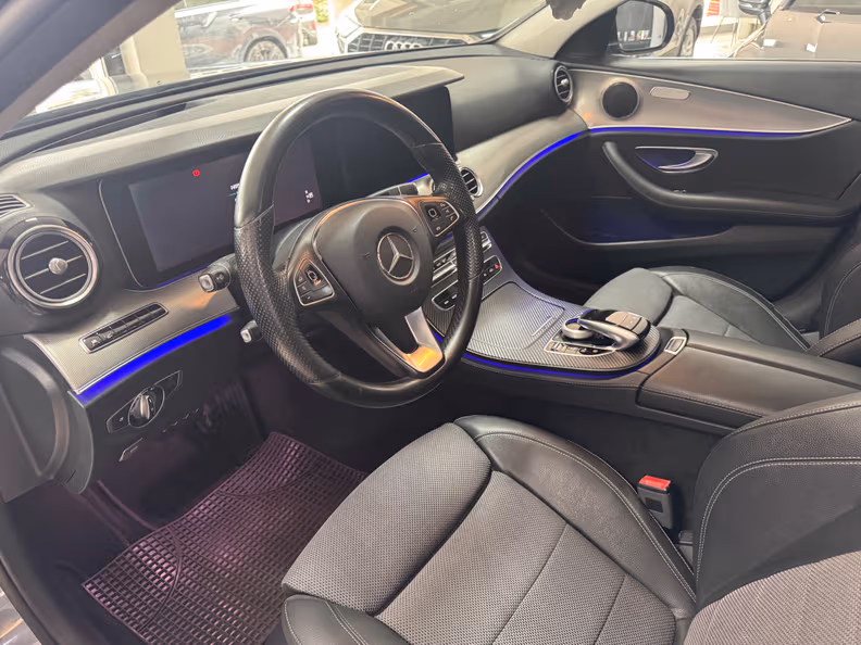 Mercedes-Benz E-Class - 9