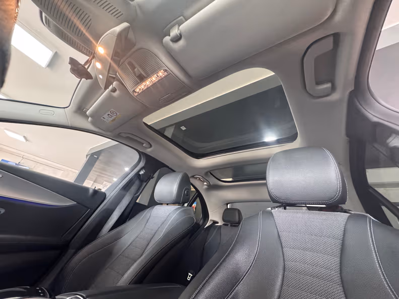 Mercedes-Benz E-Class - 12