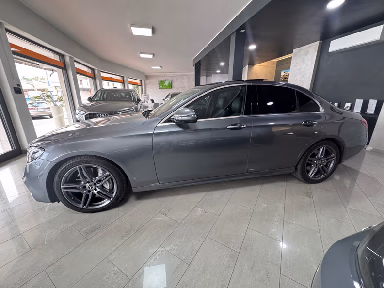 Mercedes-Benz E-Class - 8