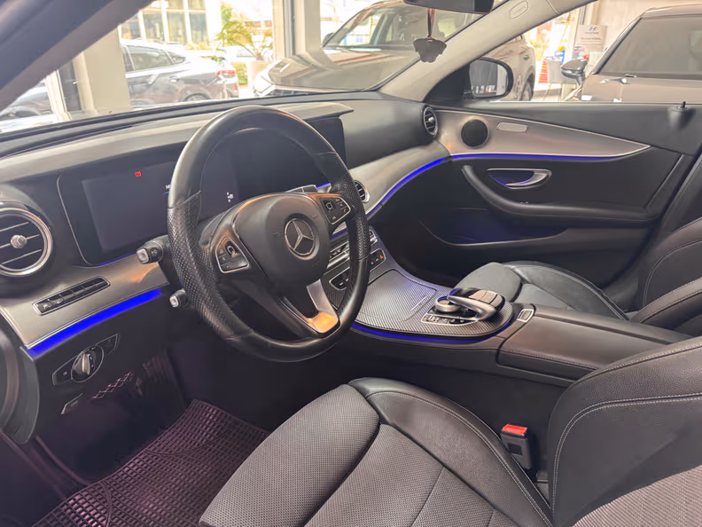 Mercedes-Benz E-Class - 11