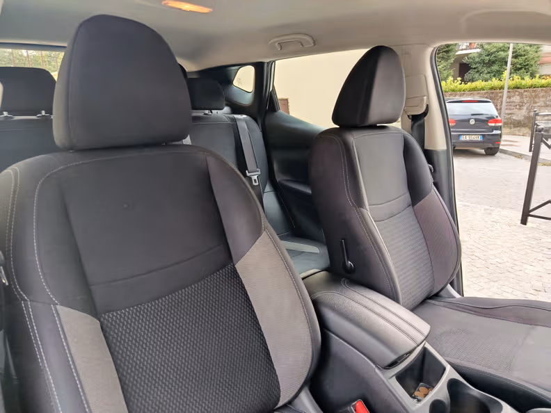 Nissan Qashqai - 25
