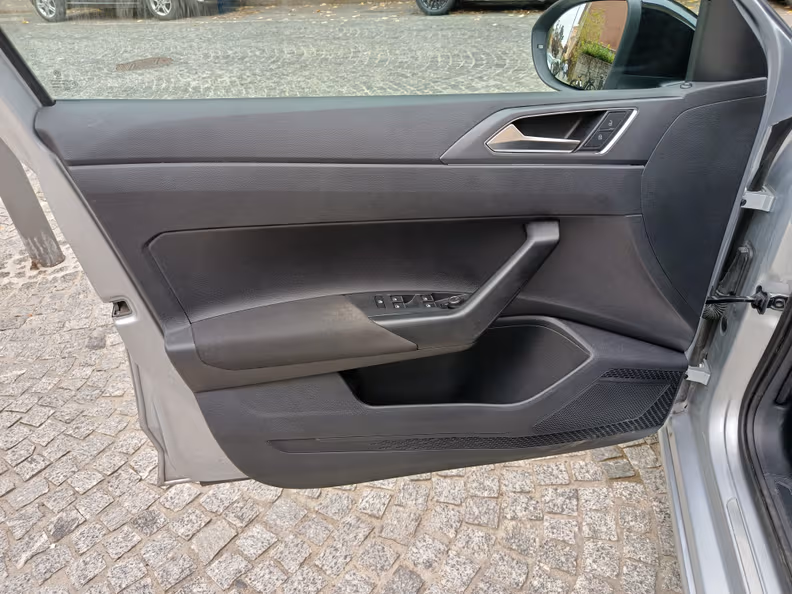 Volkswagen Taigo - 32