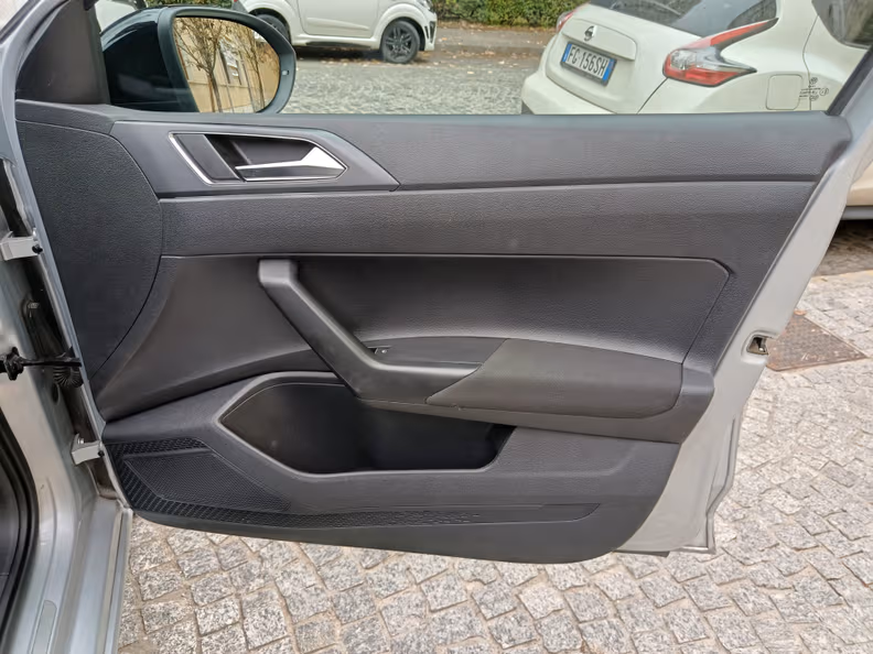 Volkswagen Taigo - 34