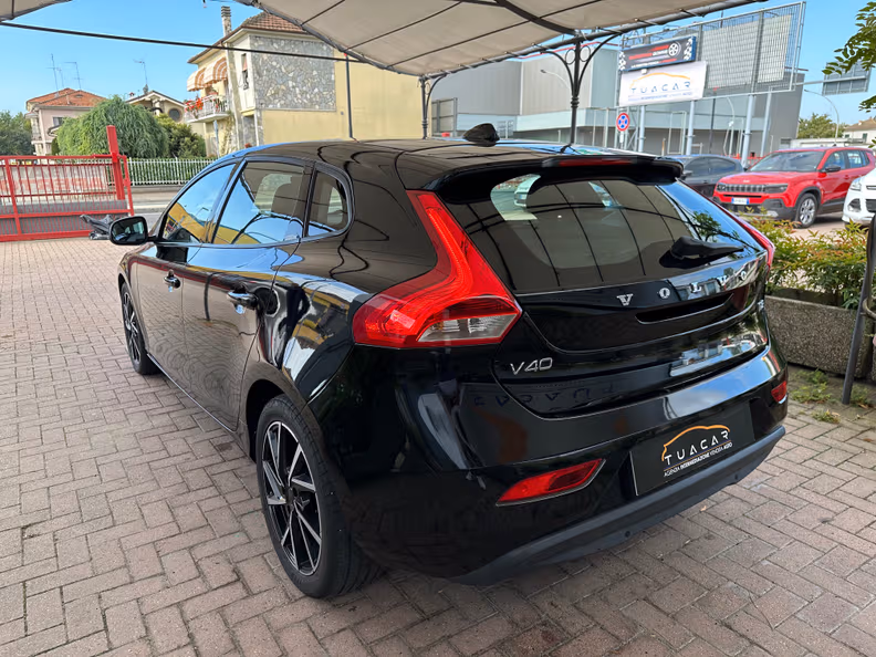 Volvo V40 - 4
