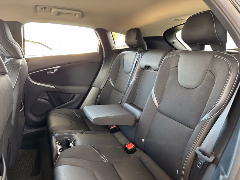 Volvo V40 - 13