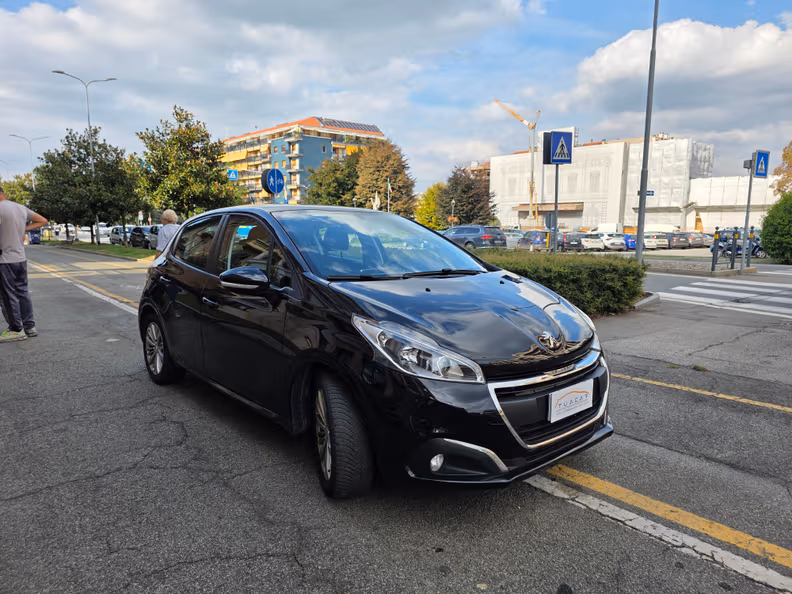 Peugeot 208 - 3