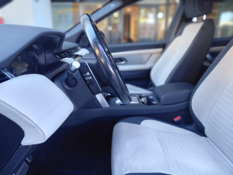 Land Rover Discovery Sport - 9