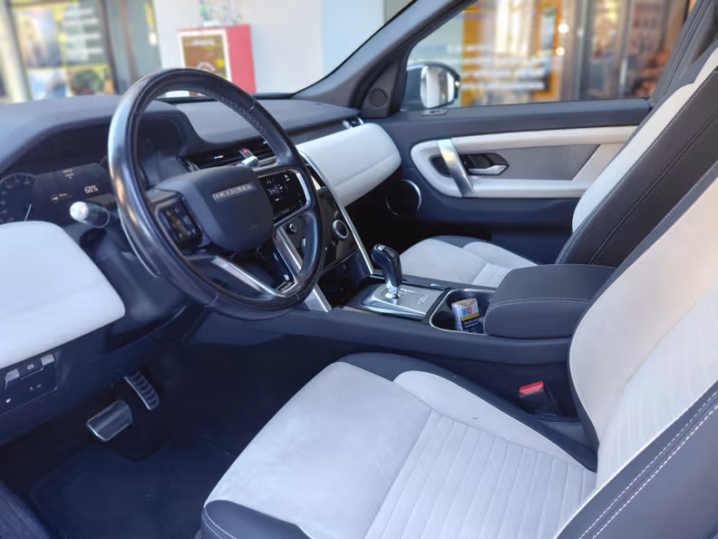 Land Rover Discovery Sport - 7