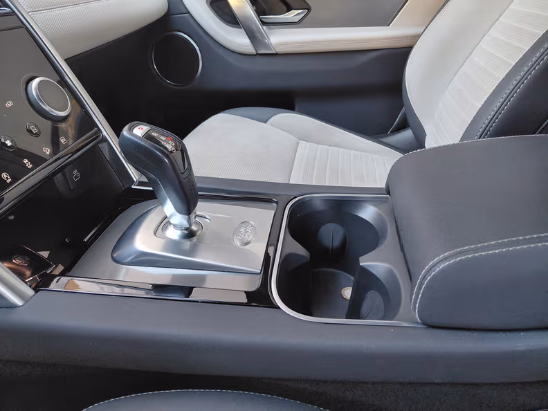 Land Rover Discovery Sport - 18