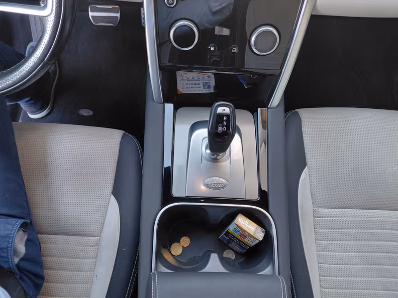 Land Rover Discovery Sport - 17
