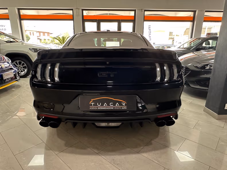 Ford Mustang - 6