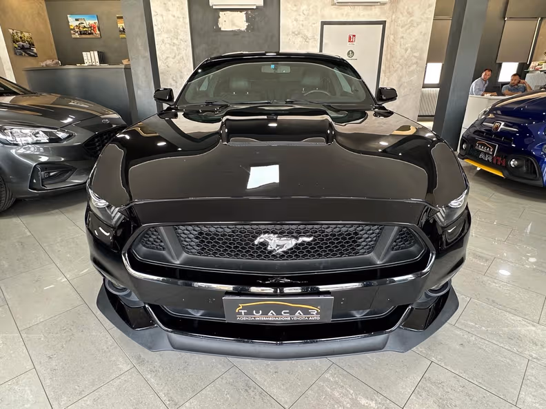 Ford Mustang - 7