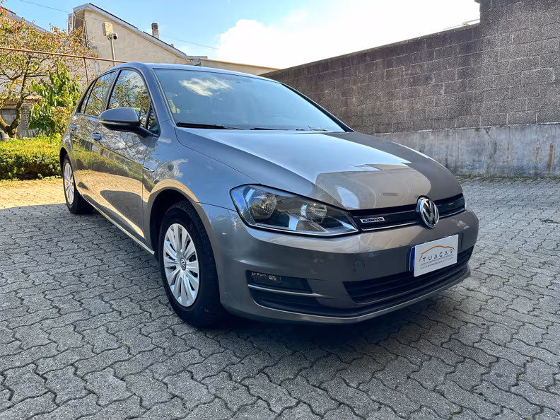 Volkswagen Golf - 3