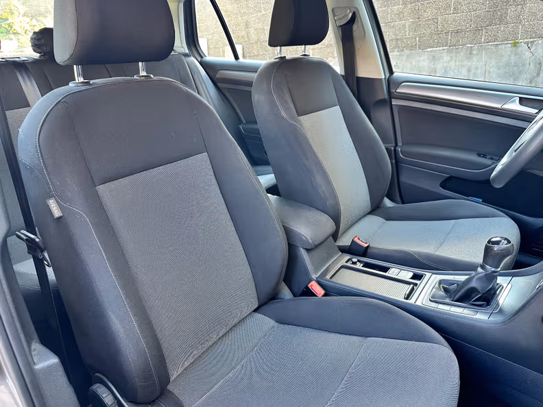Volkswagen Golf - 29