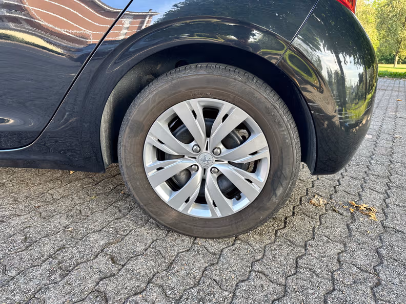 Peugeot 208 - 7