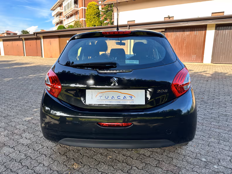 Peugeot 208 - 5